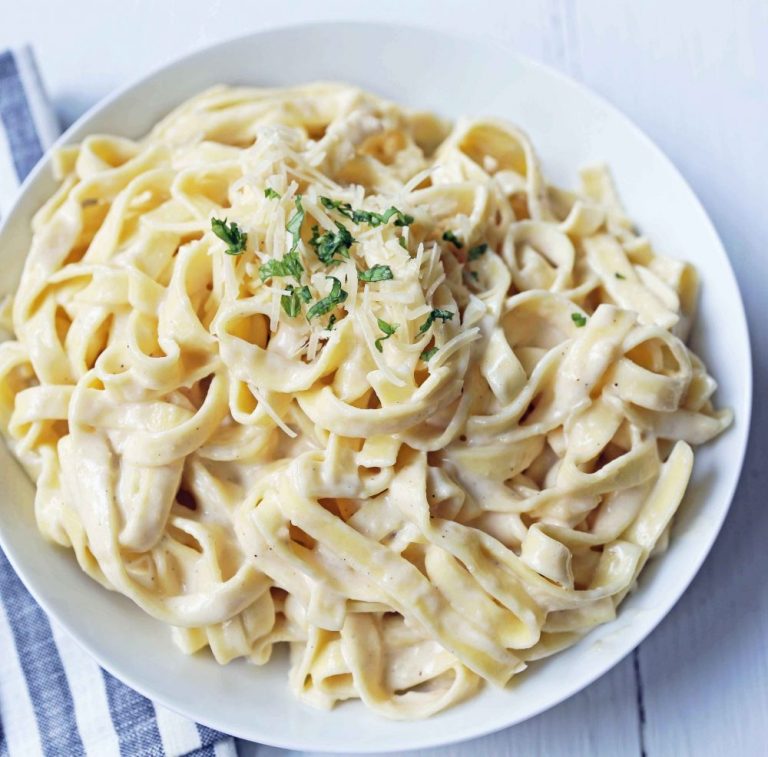 Fettuccine-Alfredo-Recipe-1-scaled-e1595267668444